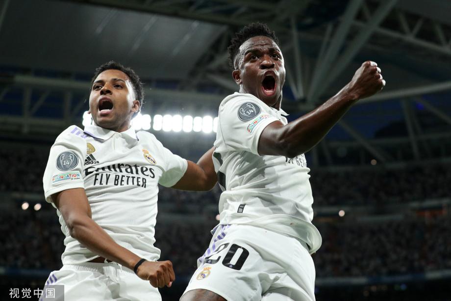 吸引了包括 吸引了包括